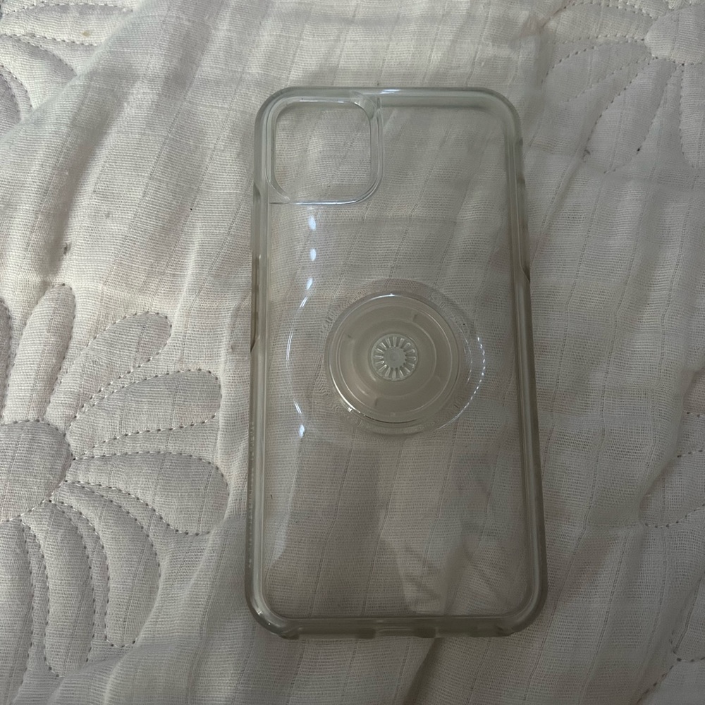 iPhone 11 Pro Max Otterbox case with Popsocket